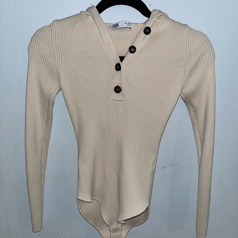 Zara Cream Long Sleeve Ribbed Bodysuit